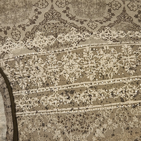 *SOLD*CJ Banks hi-low sleeveless top - Picture 5 of 7